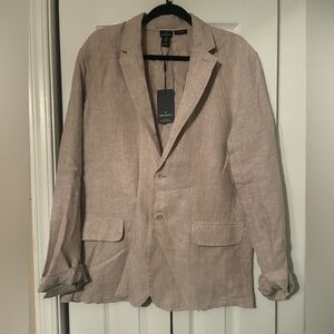 Daniel Hechter Men’s Linen Blazer
Size Medium • New With Tags